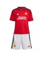 Billige Manchester United Raphael Varane #19 Hjemmedraktsett Barn 2023-24 Kortermet (+ Korte bukser)